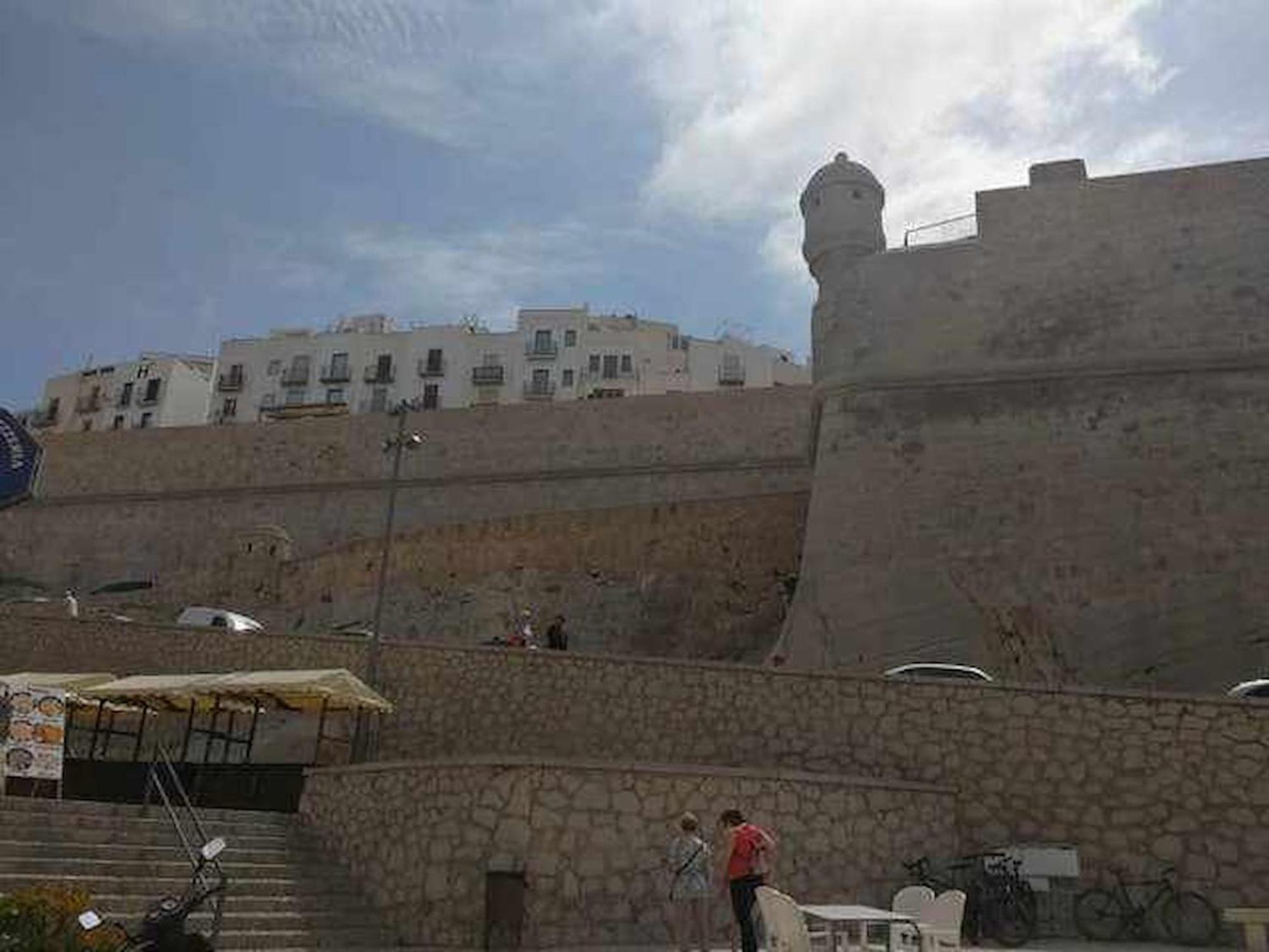 A H Rentals Castillo Apartamento Peniscola Exterior photo